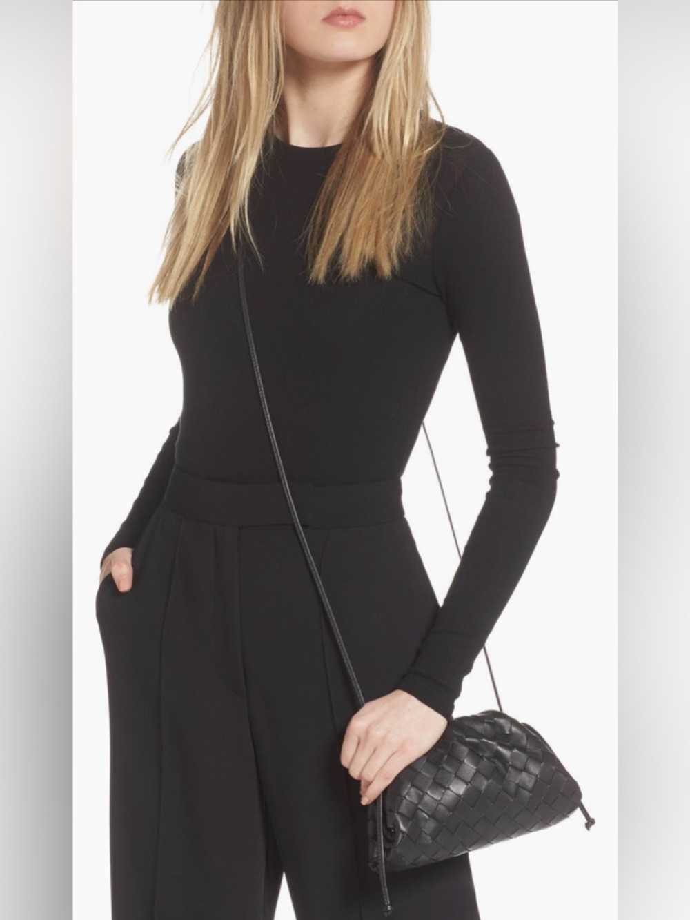 Bottega Veneta Black Woven Leather Crossbody Pouch - Picture 7 of 9